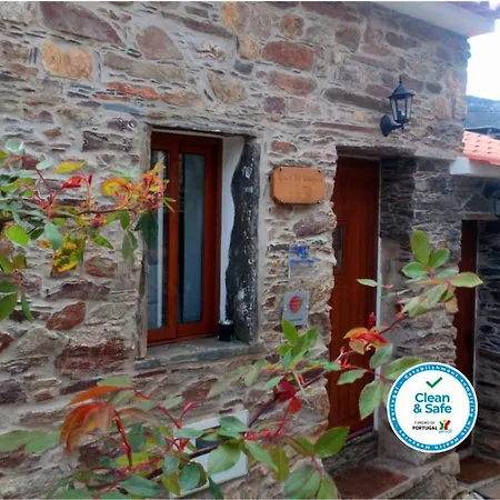 Casas Dos 別荘 Carregais