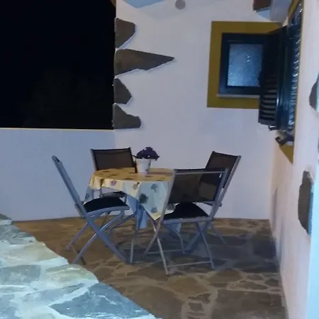 Casas Dos Holiday home Carregais