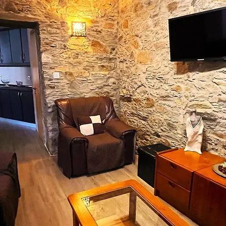 Casas Dos * Carregais
