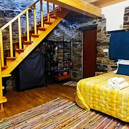 Casas Dos * Carregais