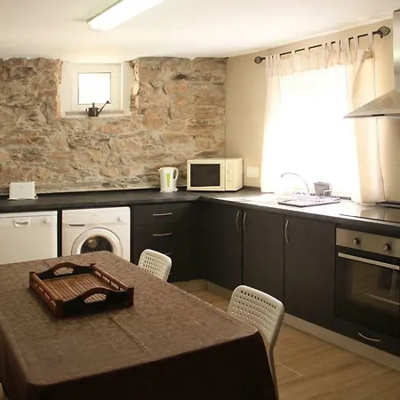 Casas Dos *