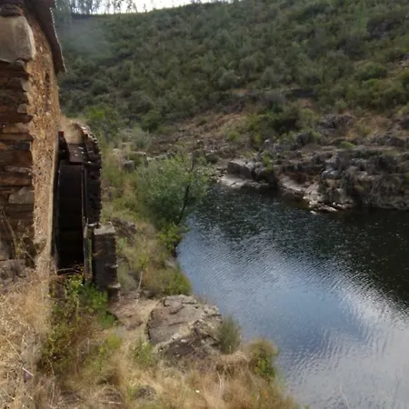 Casas Dos 別荘 Carregais