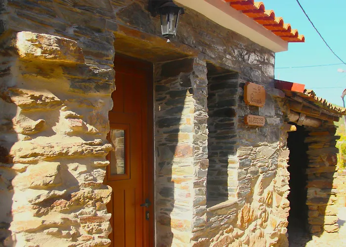 Casas Dos * Carregais