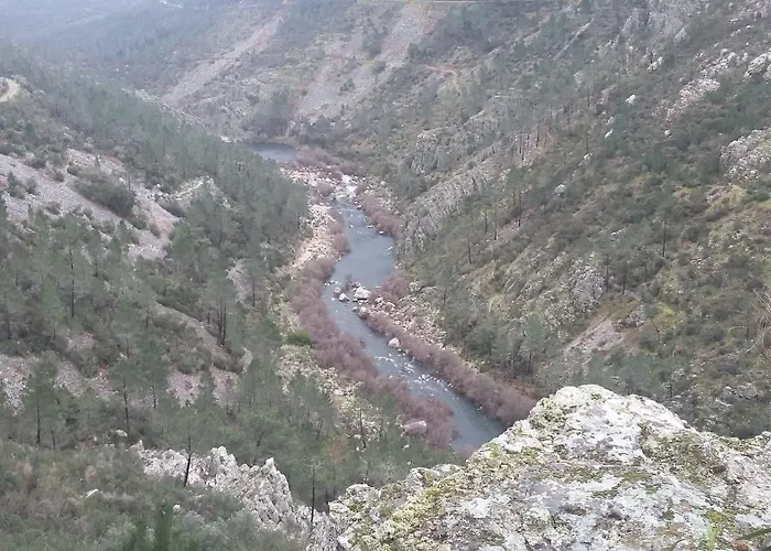 Casas Dos * Carregais