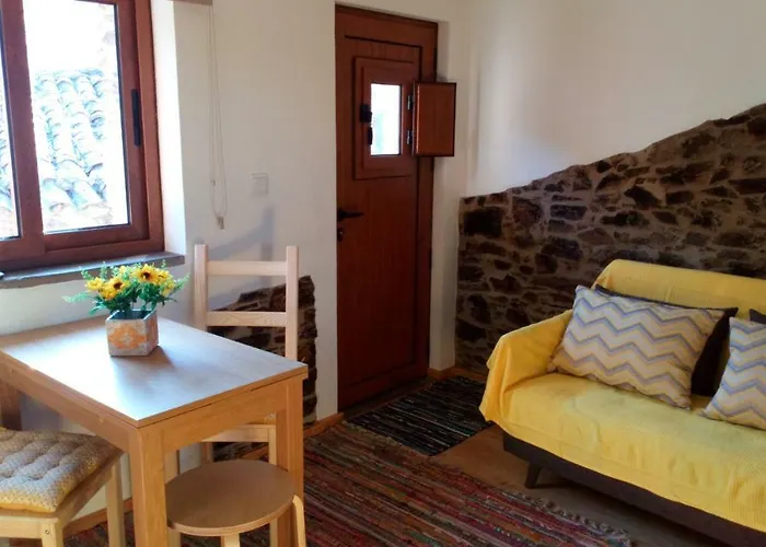 Casas Dos *